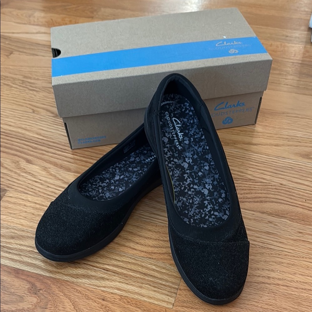 Clarks Women's Cloudsteppers Black Loafers
